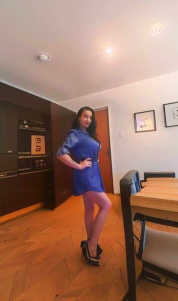 Sunt noua la tine in oras.